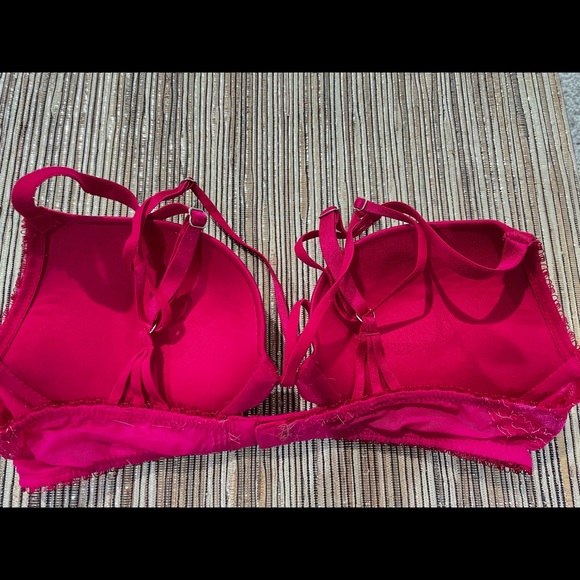 Victoria Secret push up bra - Picture 2 of 3